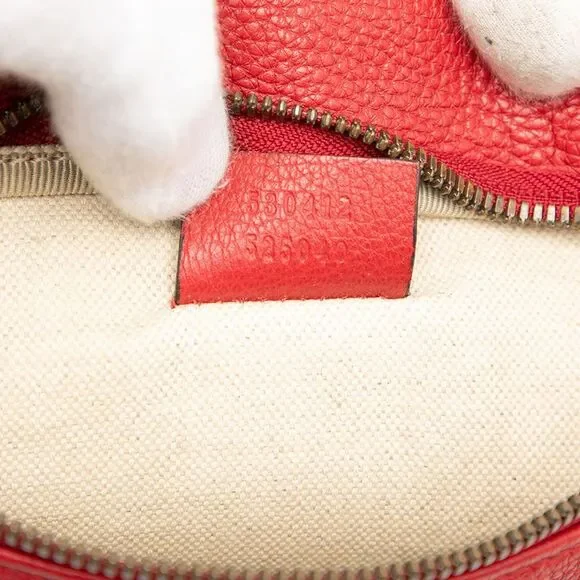 Gucci Grained Calfskin Logo Belt Bag - Picture 6 of 7